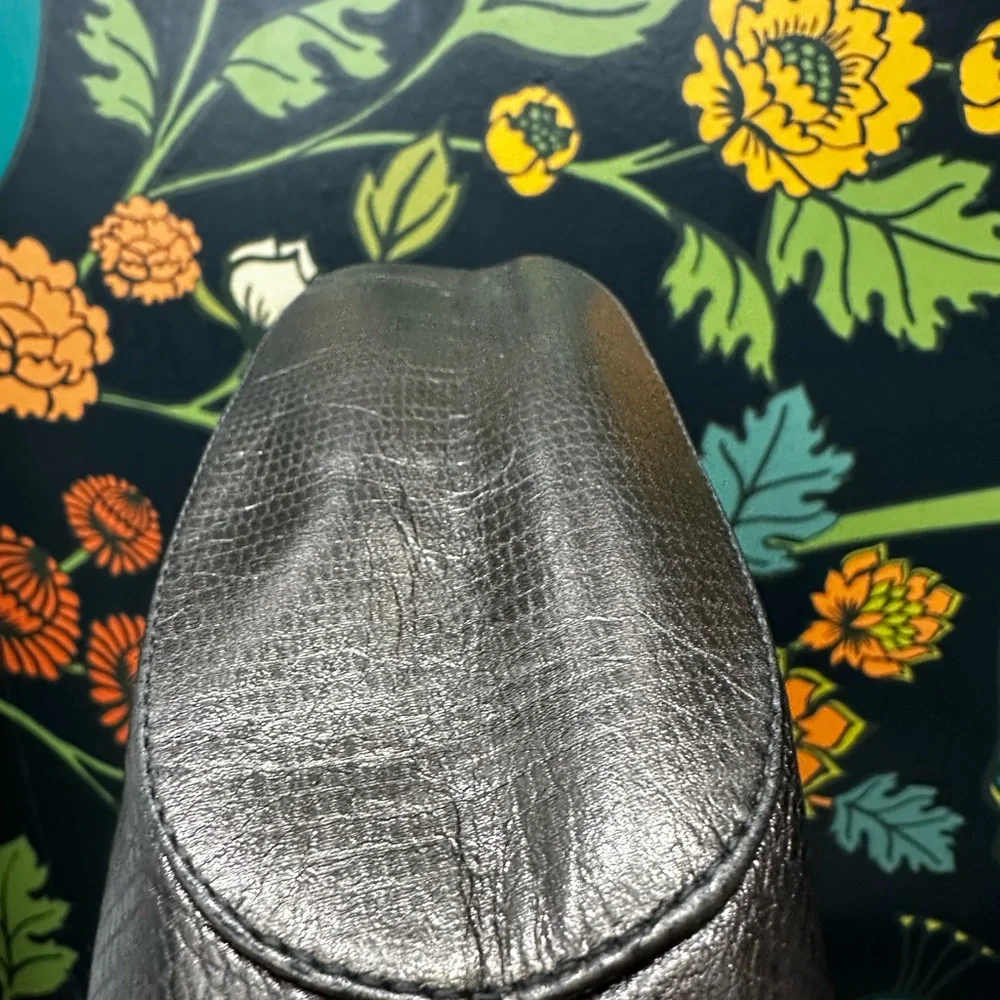 Vintage Sharif Silver Metallic Leather Shoulder / crossbody Bag – Made in USA